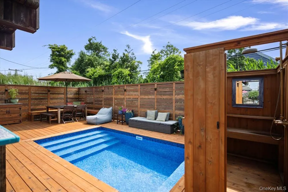 17 Bungalow Walk Ocean Beach, NY 11770