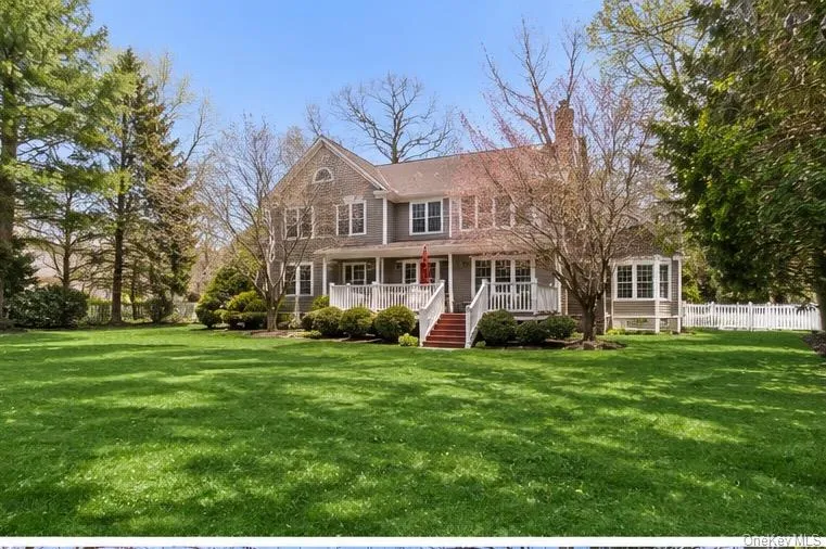 16 Middle Drive Manhasset, NY 11030