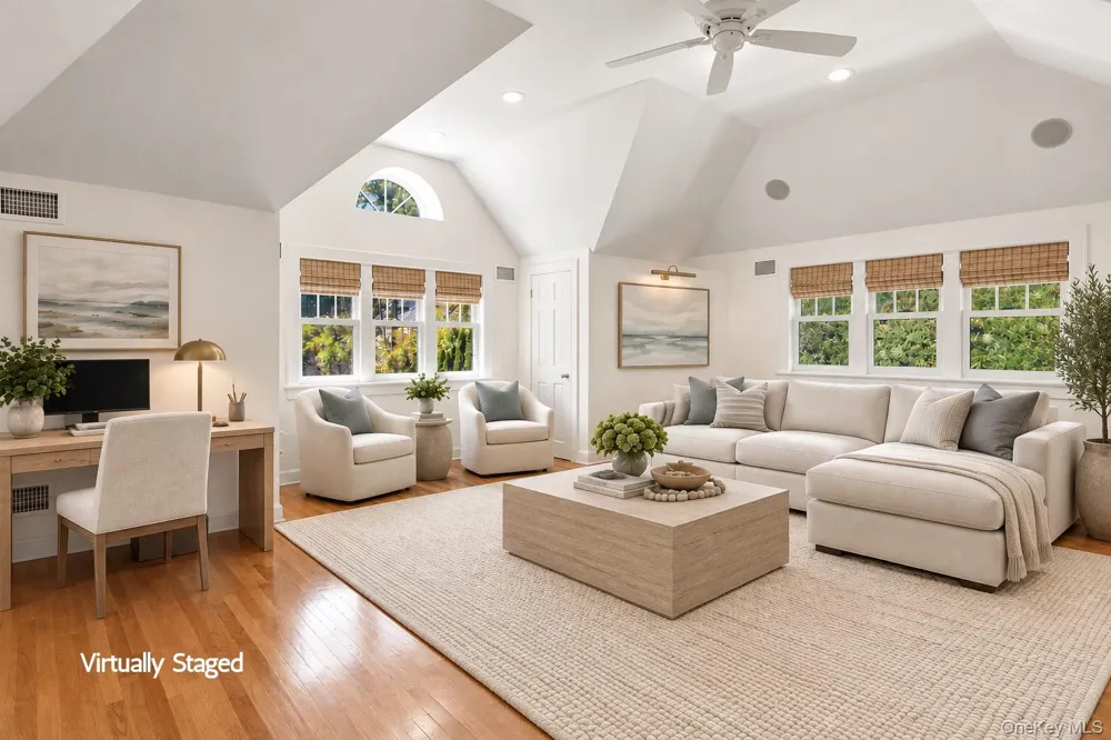 16 Middle Drive Manhasset, NY 11030