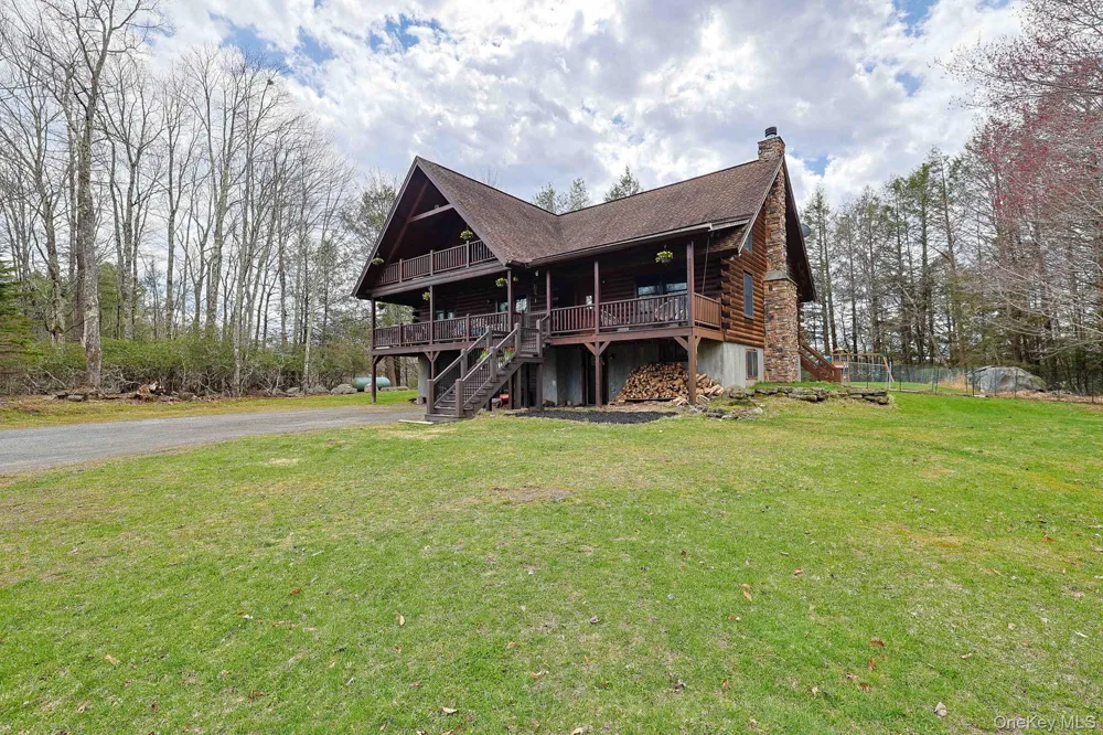 412 Pine Grove Road Smallwood, NY 12778