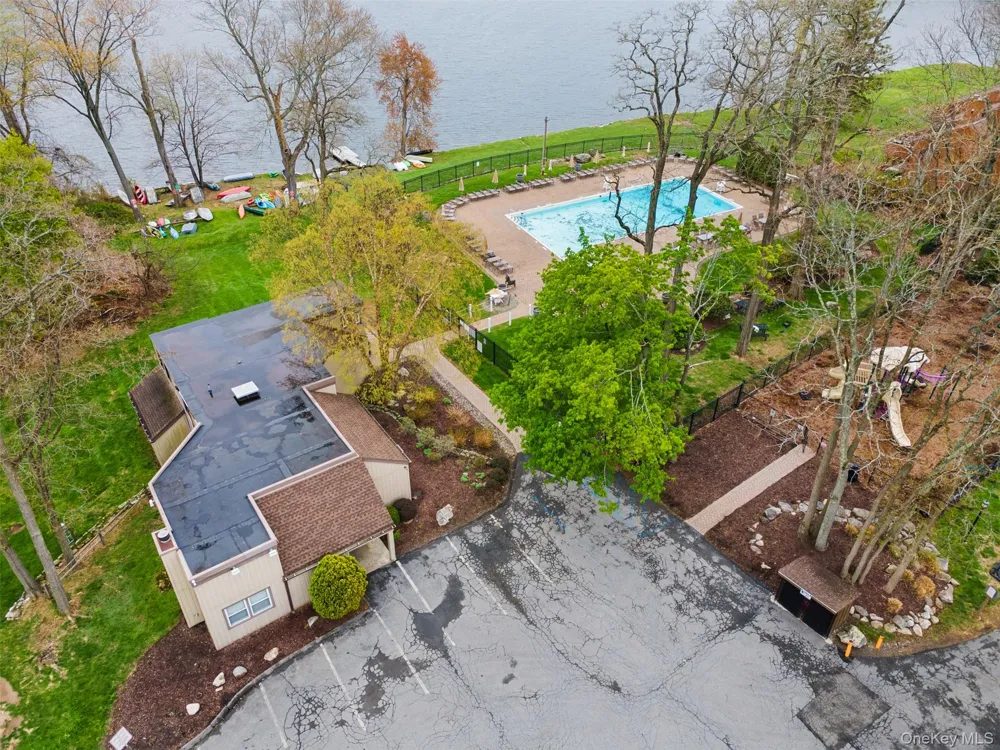 24 Leisure Way Mohegan Lake, NY 10547