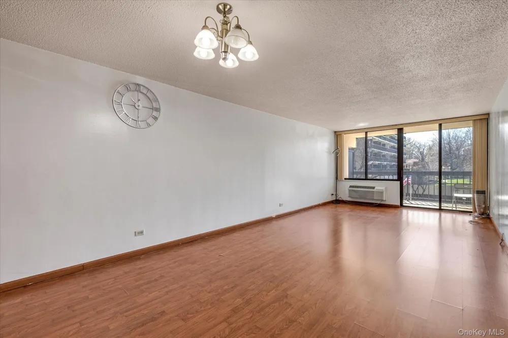 15038 Union Turnpike #2H Flushing, NY 11367