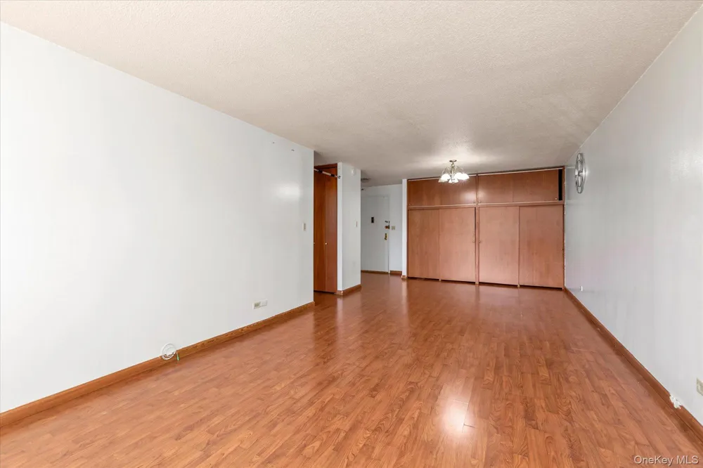 15038 Union Turnpike #2H Flushing, NY 11367