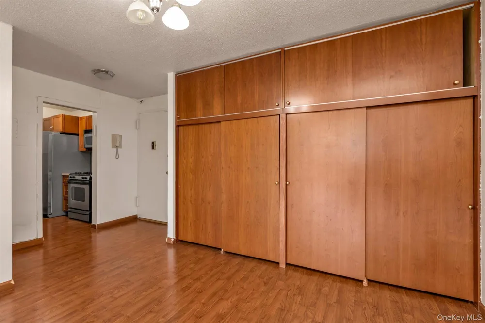 15038 Union Turnpike #2H Flushing, NY 11367