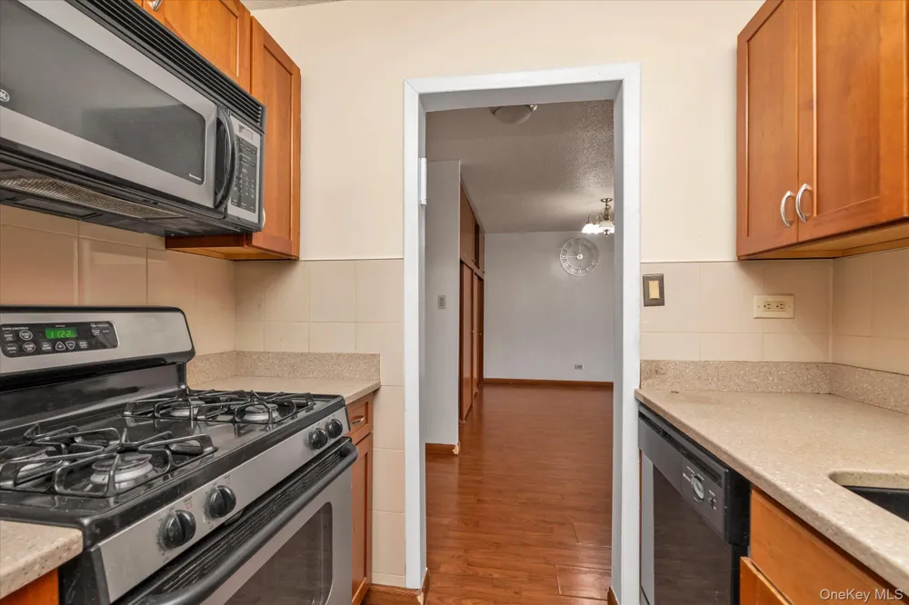15038 Union Turnpike #2H Flushing, NY 11367