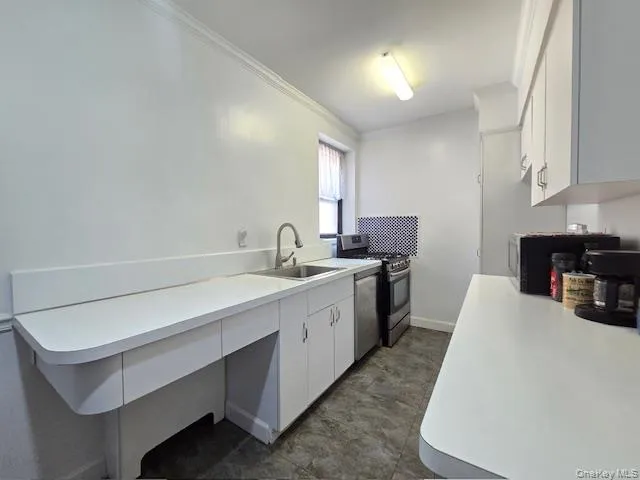 46 Grace Avenue #2J Great Neck, NY 11021