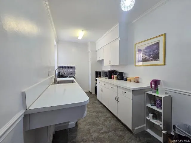 46 Grace Avenue #2J Great Neck, NY 11021