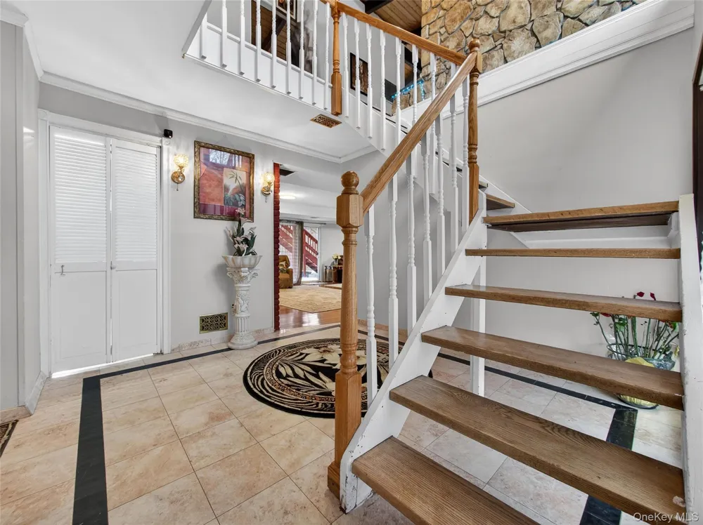 810 Haverstraw Road Suffern, NY 10901