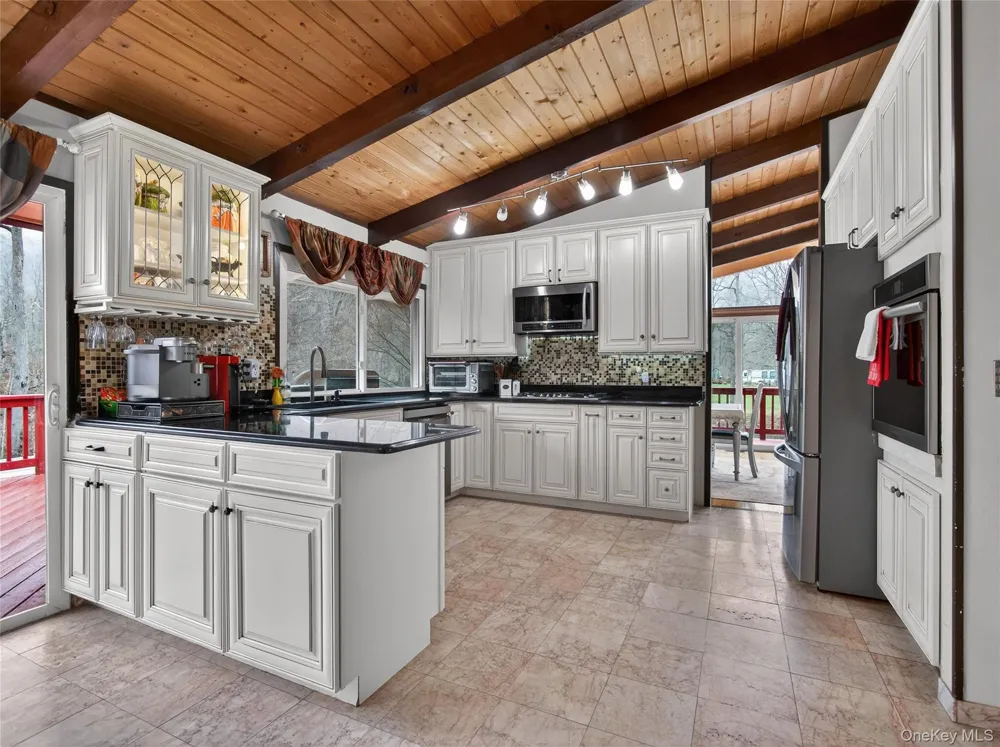 810 Haverstraw Road Suffern, NY 10901