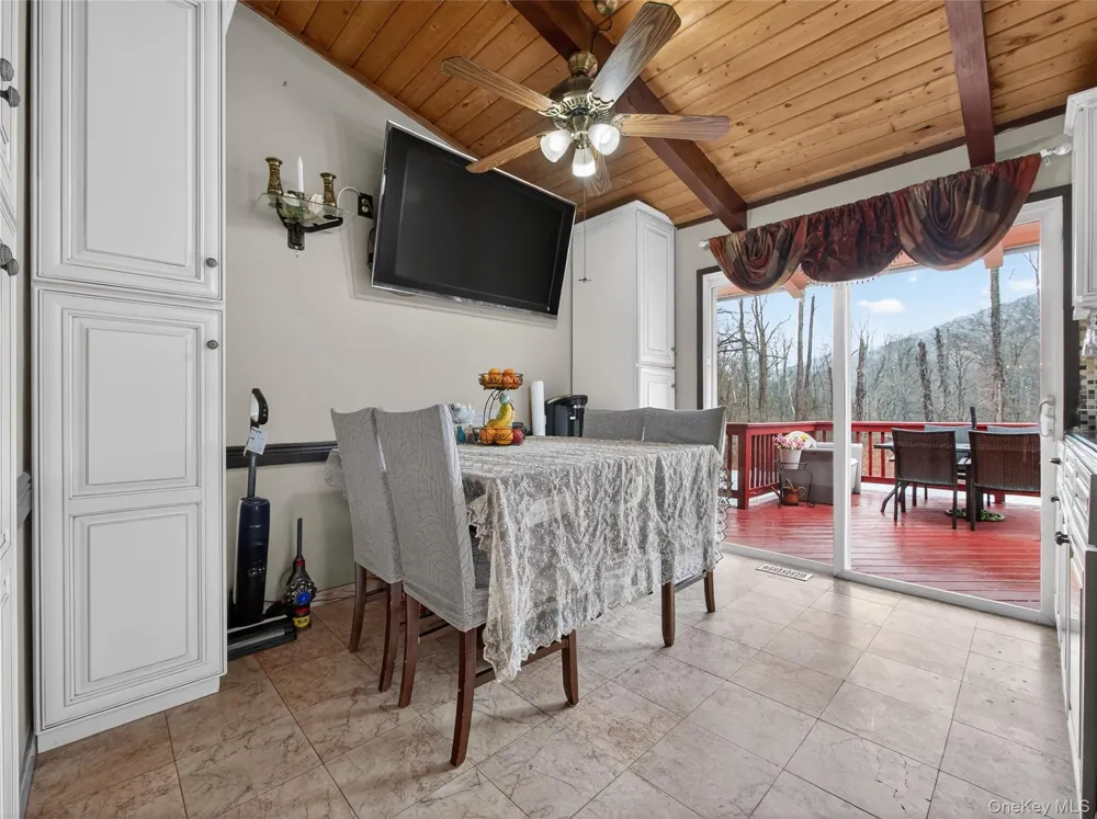 810 Haverstraw Road Suffern, NY 10901