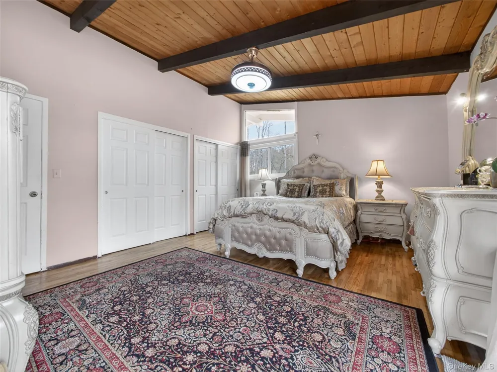 810 Haverstraw Road Suffern, NY 10901