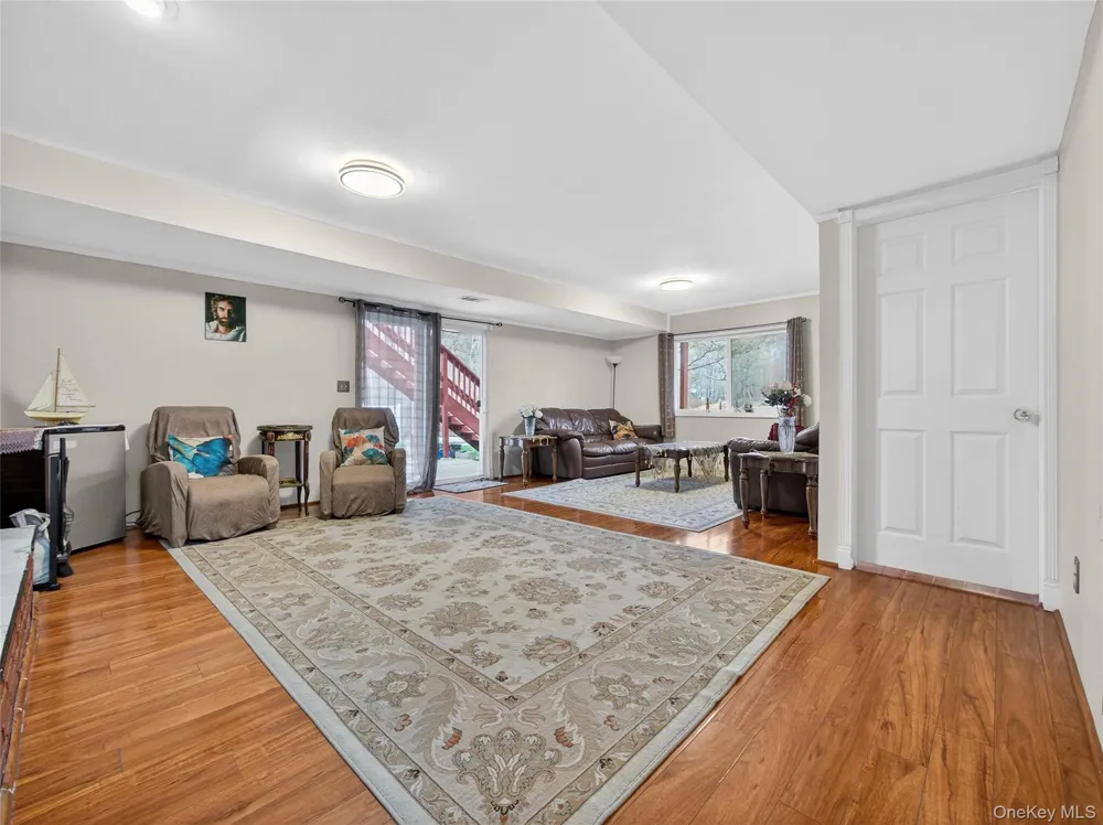 810 Haverstraw Road Suffern, NY 10901
