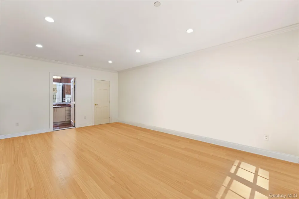 2 High Point Terrace Scarsdale, NY 10583