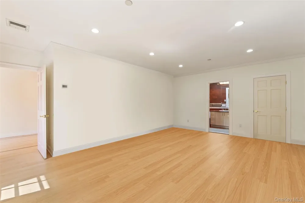 2 High Point Terrace Scarsdale, NY 10583