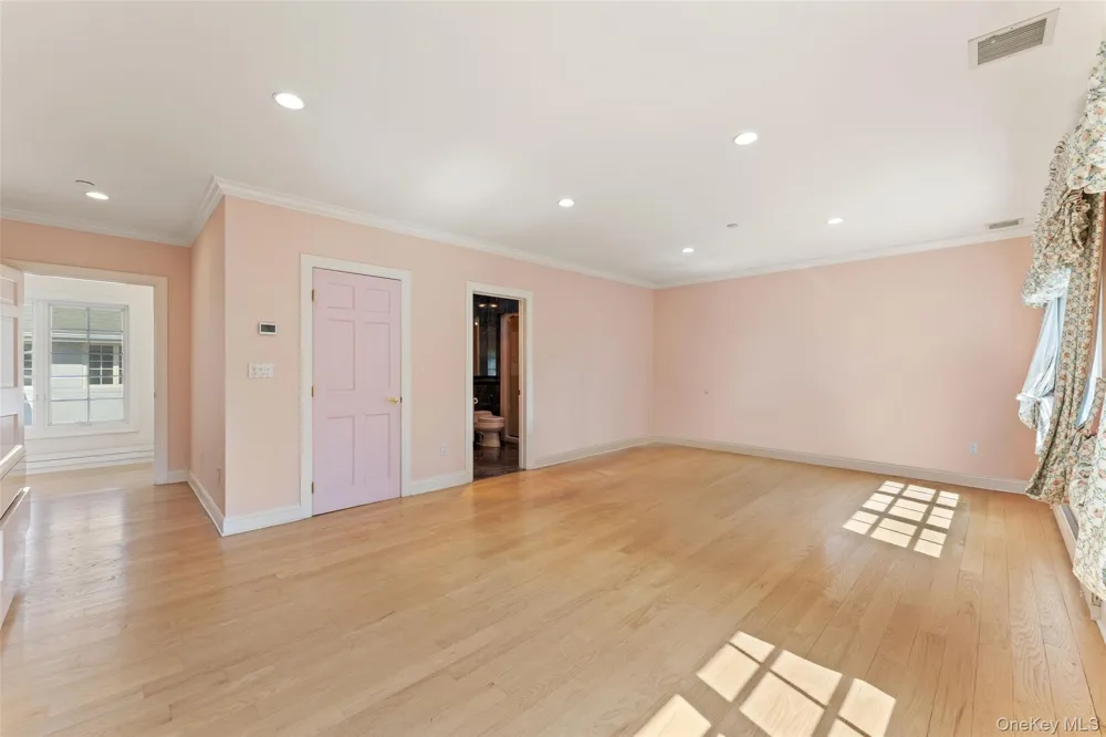 2 High Point Terrace Scarsdale, NY 10583