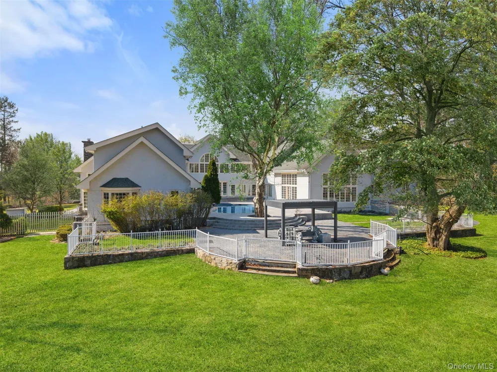 2 High Point Terrace Scarsdale, NY 10583