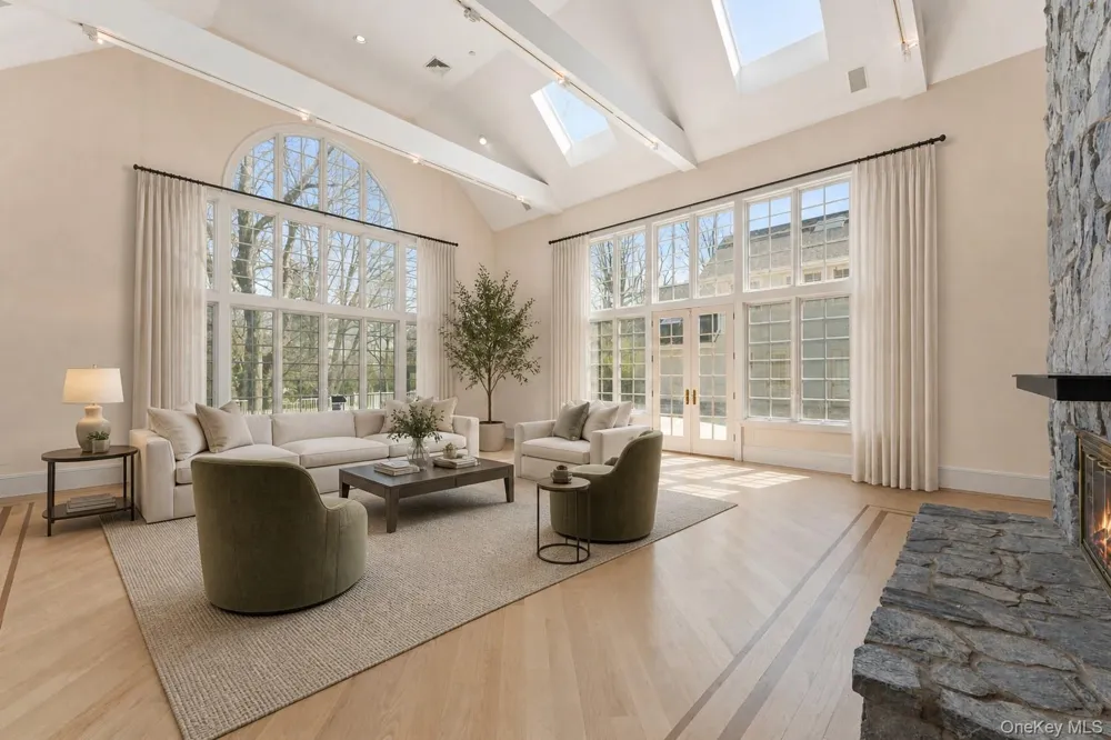2 High Point Terrace Scarsdale, NY 10583
