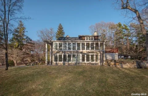9 Tower Hill Road