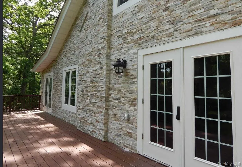 9 Tower Hill Road Shoreham, NY 11786