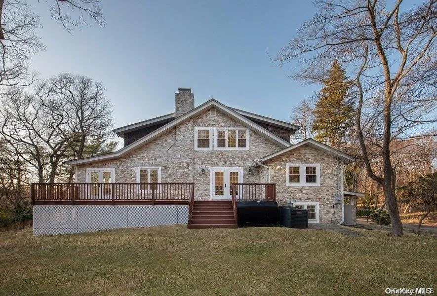 9 Tower Hill Road Shoreham, NY 11786