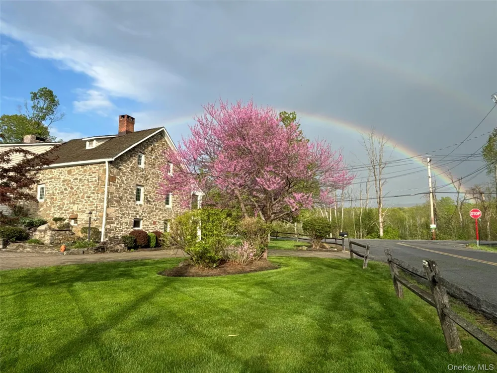 93 Horton Road Washingtonville, NY 10992