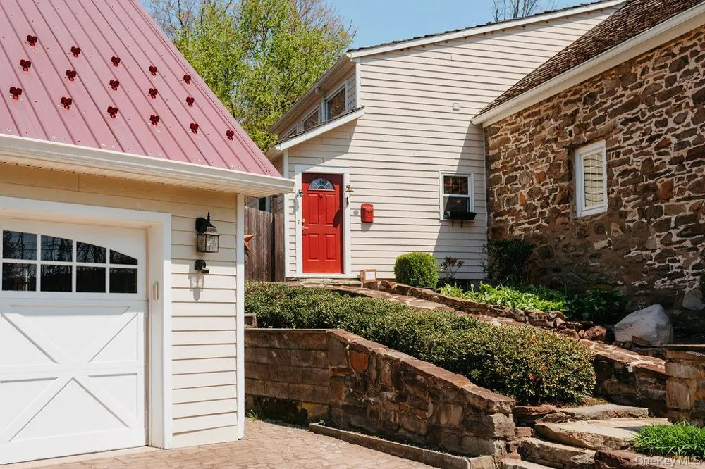 93 Horton Road Washingtonville, NY 10992