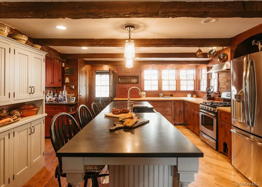 93 Horton Road Washingtonville, NY 10992