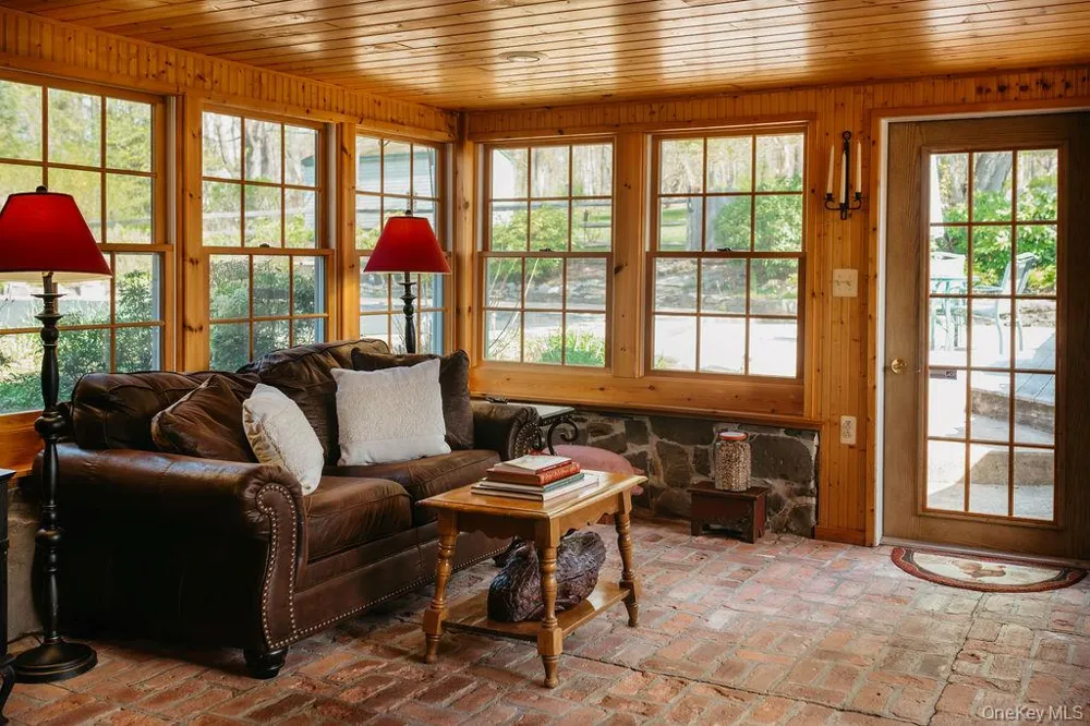 93 Horton Road Washingtonville, NY 10992