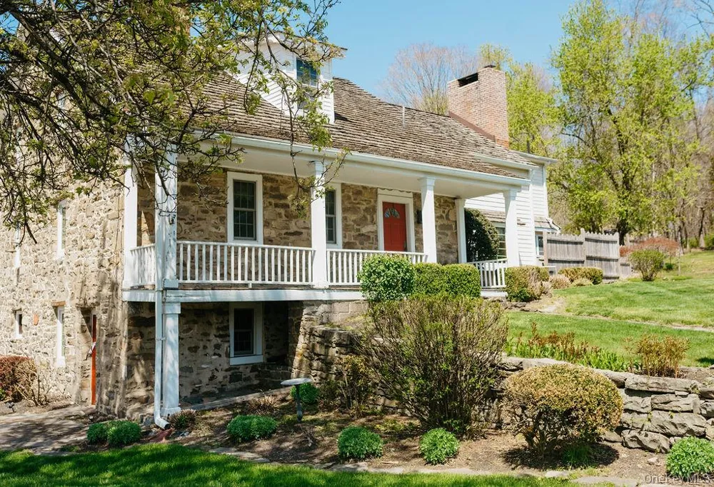 93 Horton Road Washingtonville, NY 10992
