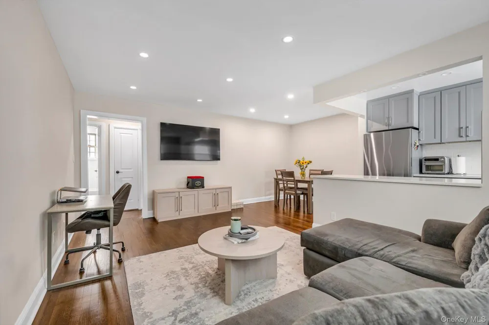 6939 213th Street #218 Oakland Gardens, NY 11364
