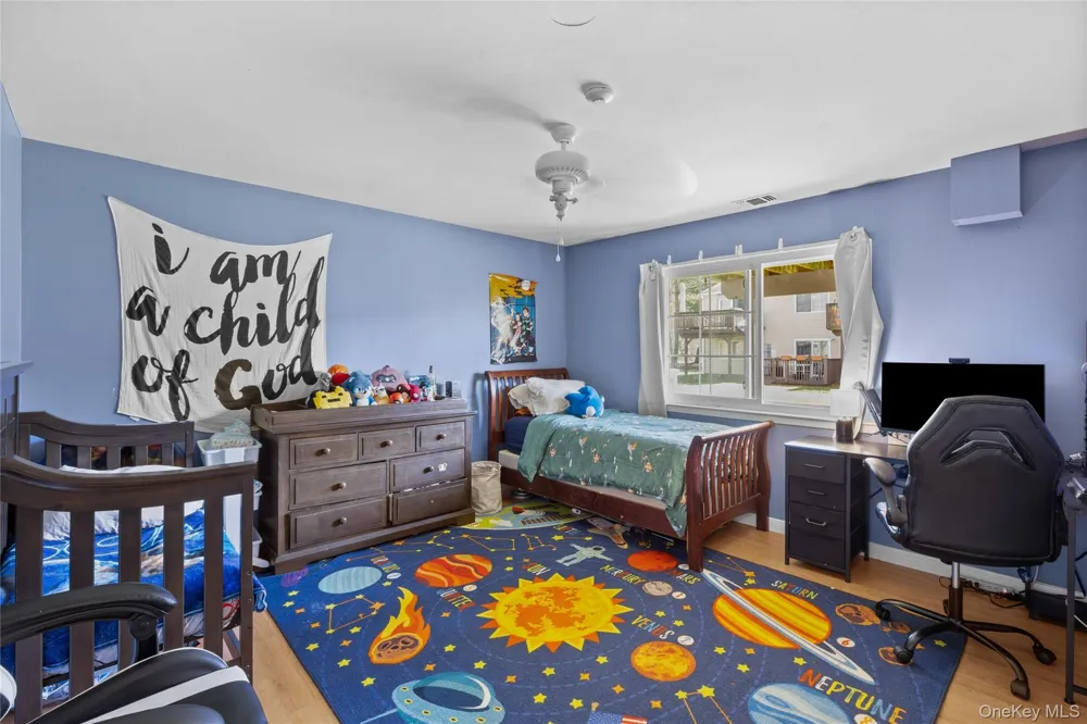 271 Lake Pointe Circle #271 Middle Island, NY 11953