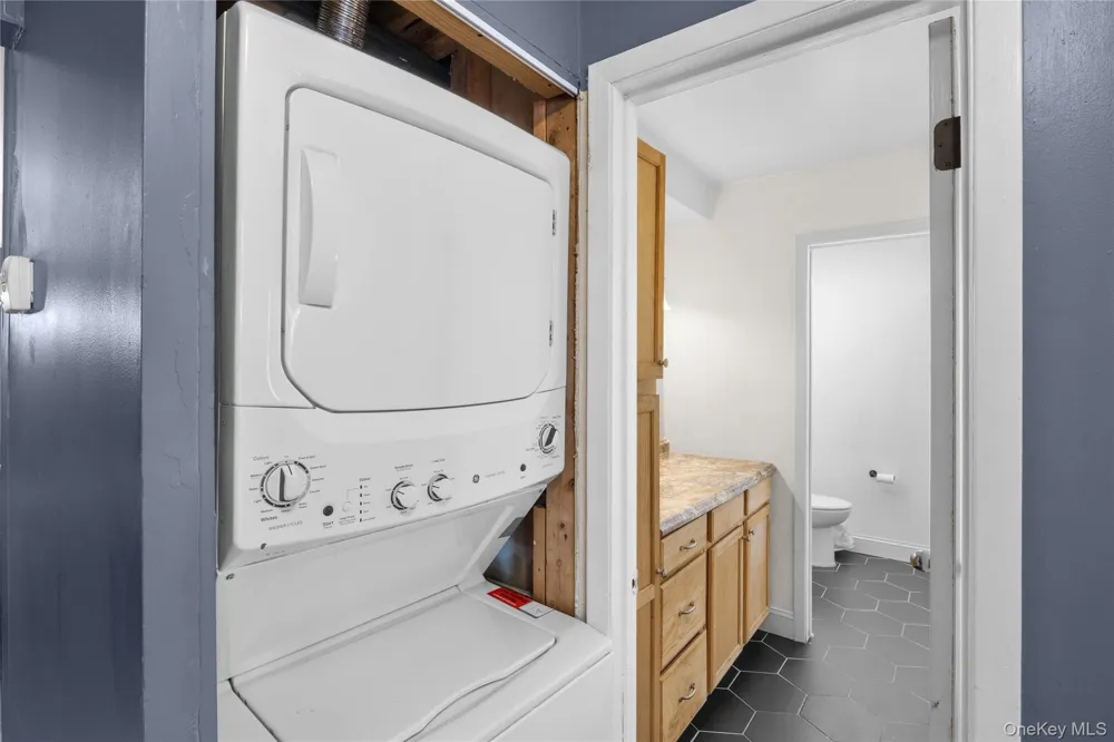 271 Lake Pointe Circle #271 Middle Island, NY 11953