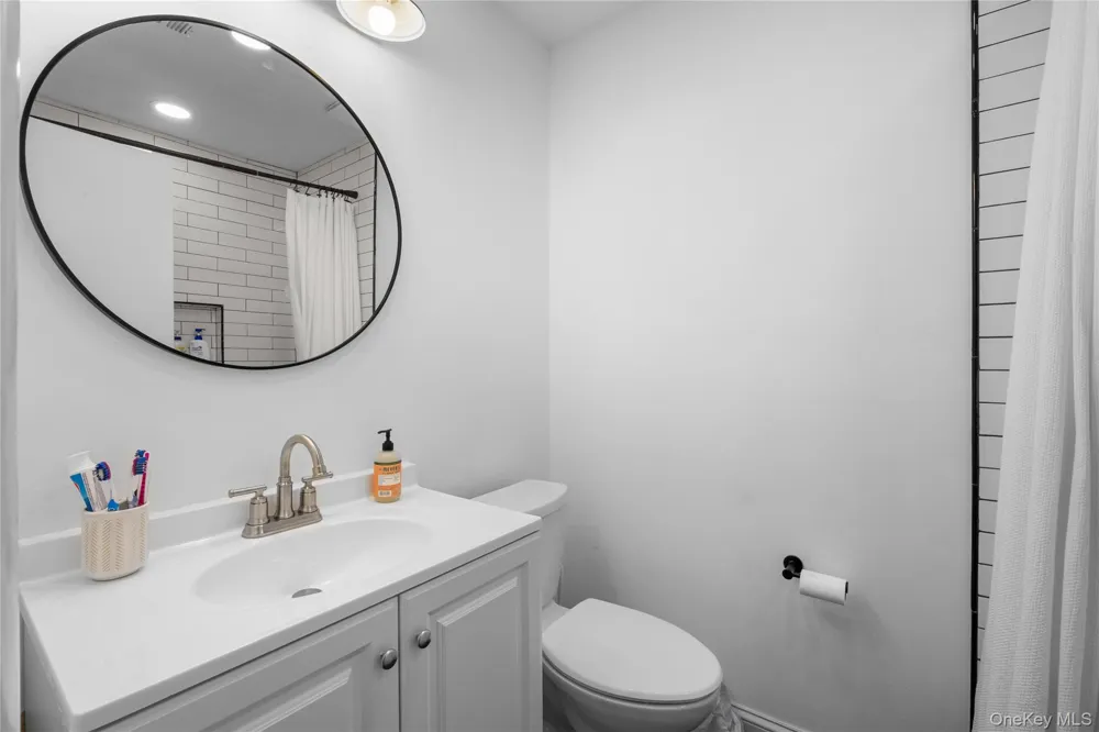 271 Lake Pointe Circle #271 Middle Island, NY 11953