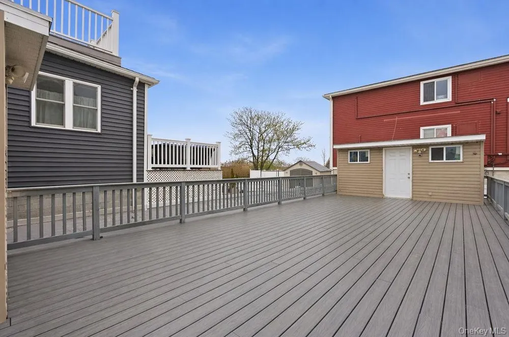 550 Cross Bay Boulevard Broad Channel, NY 11693