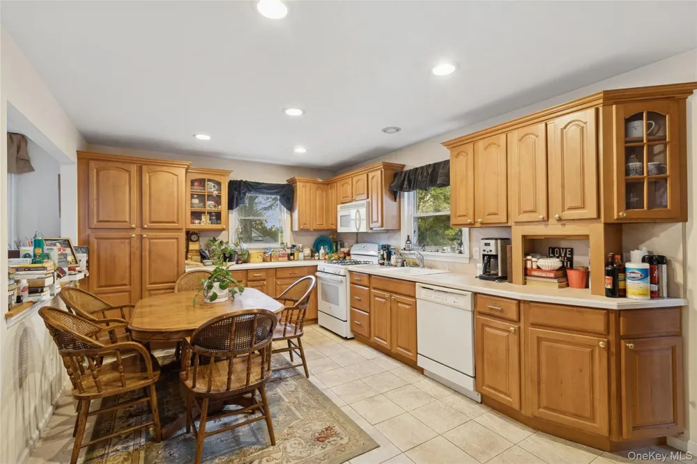 215 Hallock Landing Road Rocky Point, NY 11778