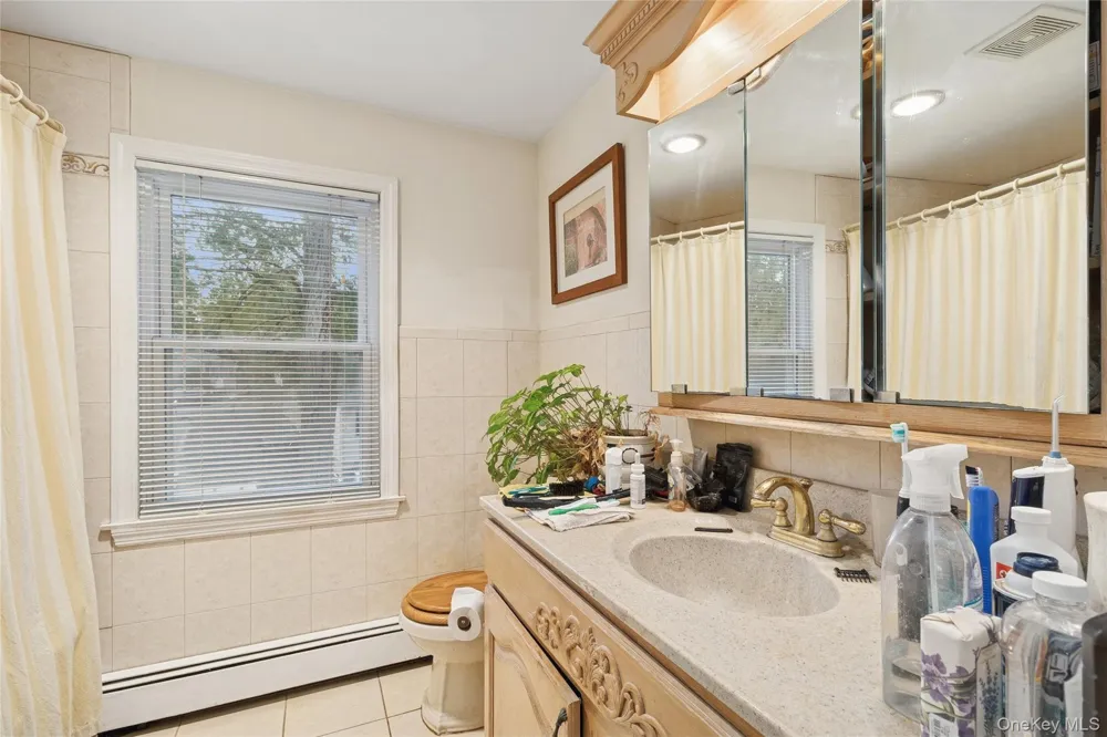215 Hallock Landing Road Rocky Point, NY 11778