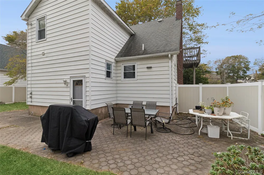 215 Hallock Landing Road Rocky Point, NY 11778