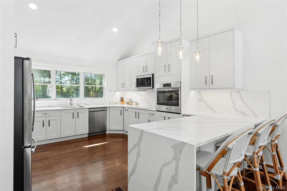 532 Blank Lane Water Mill, NY 11976