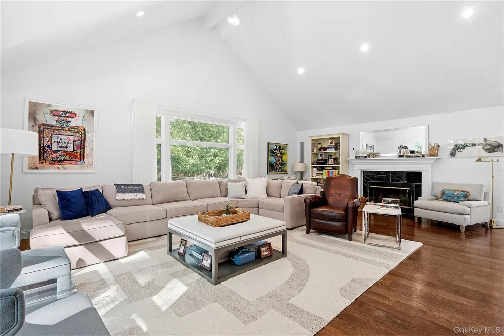 532 Blank Lane Water Mill, NY 11976
