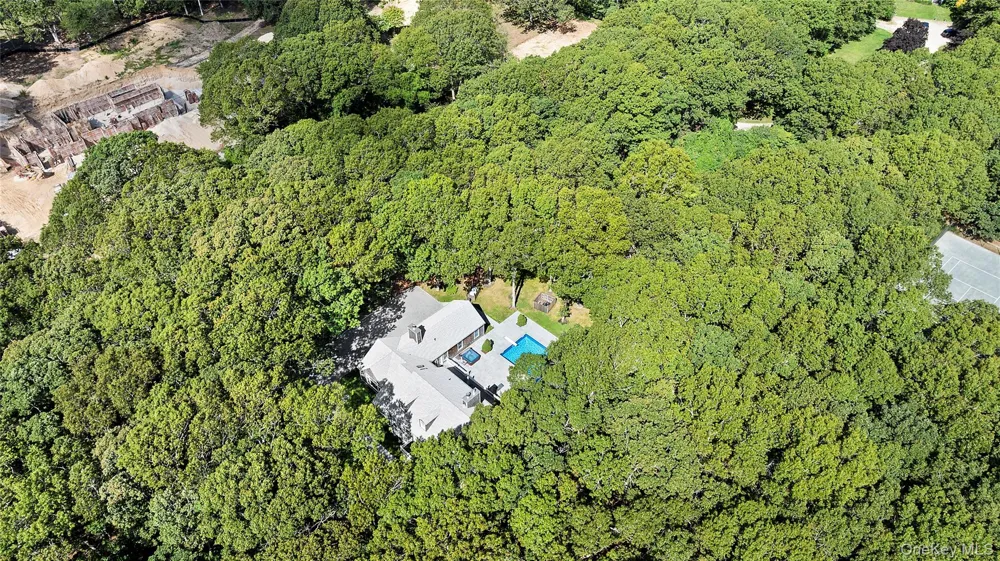 532 Blank Lane Water Mill, NY 11976