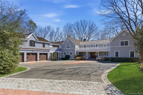 395 W Neck Road