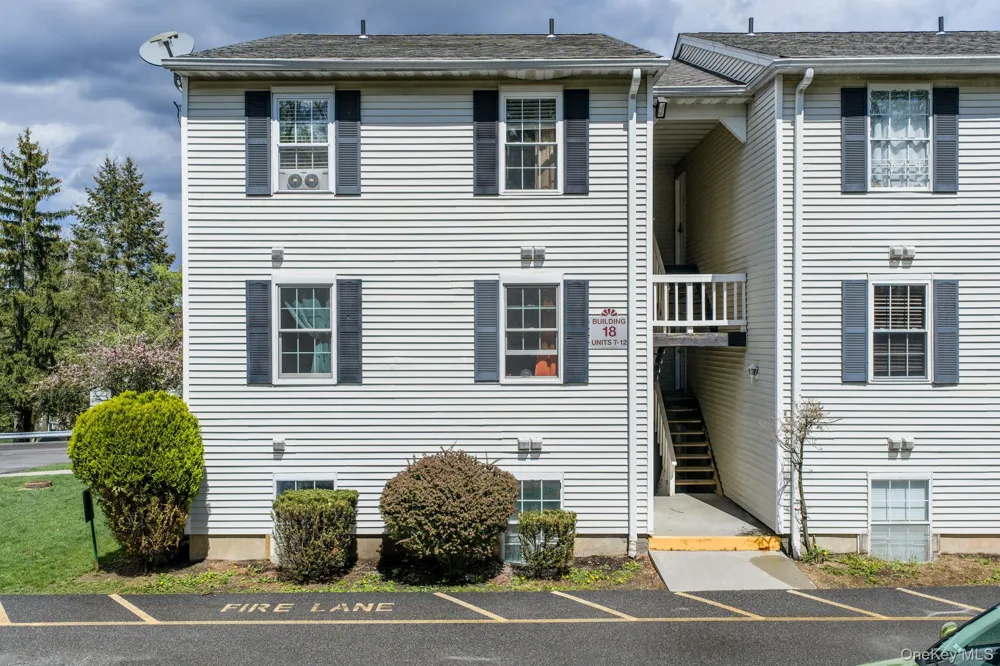 18 Lexington Hill #8 Harriman, NY 10926
