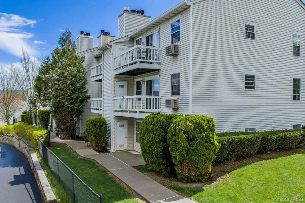 18 Lexington Hill #8 Harriman, NY 10926
