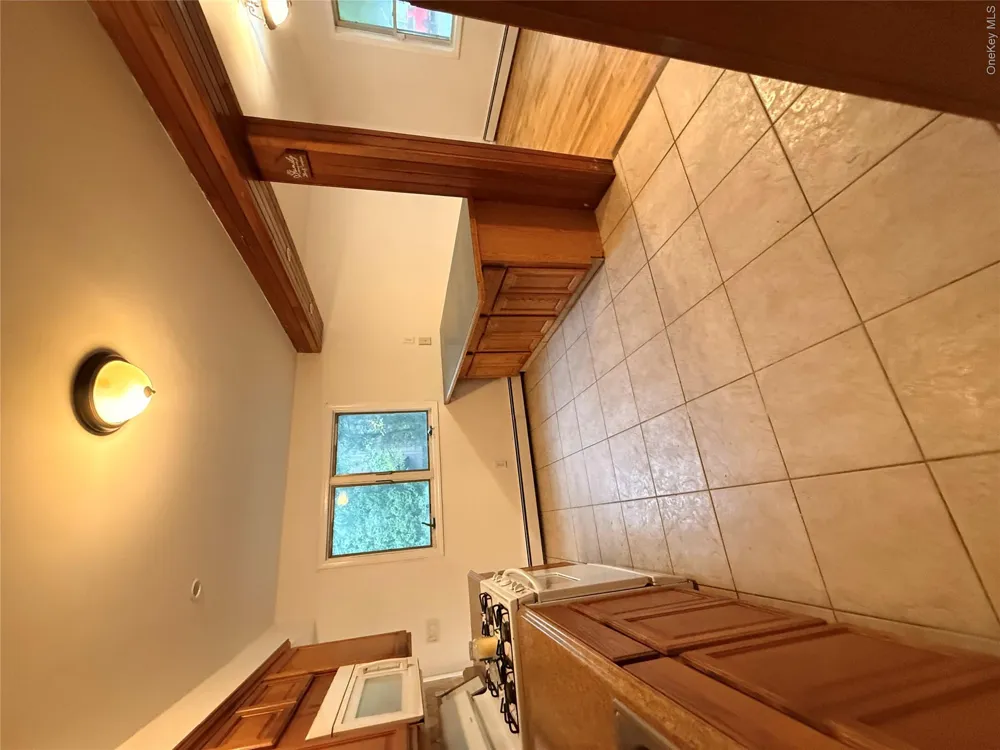 13 Hampton Avenue Mastic, NY 11950
