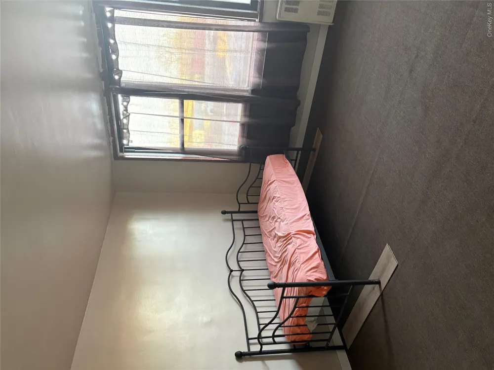 3121 Middletown Road #1G Bronx, NY 10461