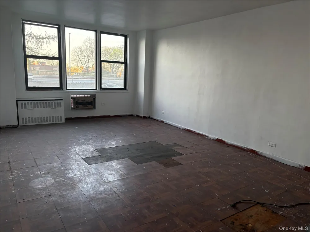 3121 Middletown Road #1G Bronx, NY 10461