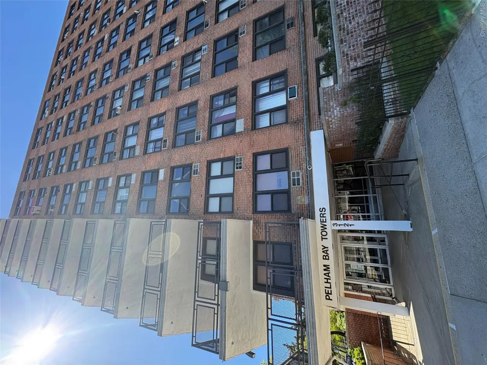 3121 Middletown Road #1G Bronx, NY 10461