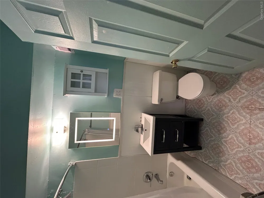 3121 Middletown Road #1G Bronx, NY 10461