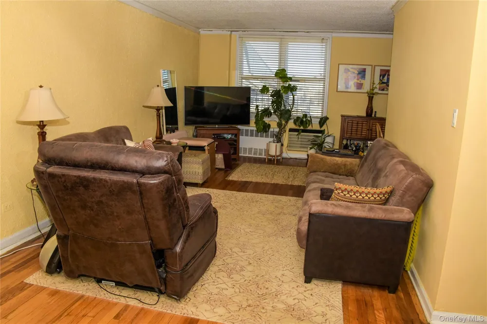 4601 39th Avenue #608 Sunnyside, NY 11104