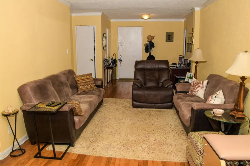 4601 39th Avenue #608 Sunnyside, NY 11104